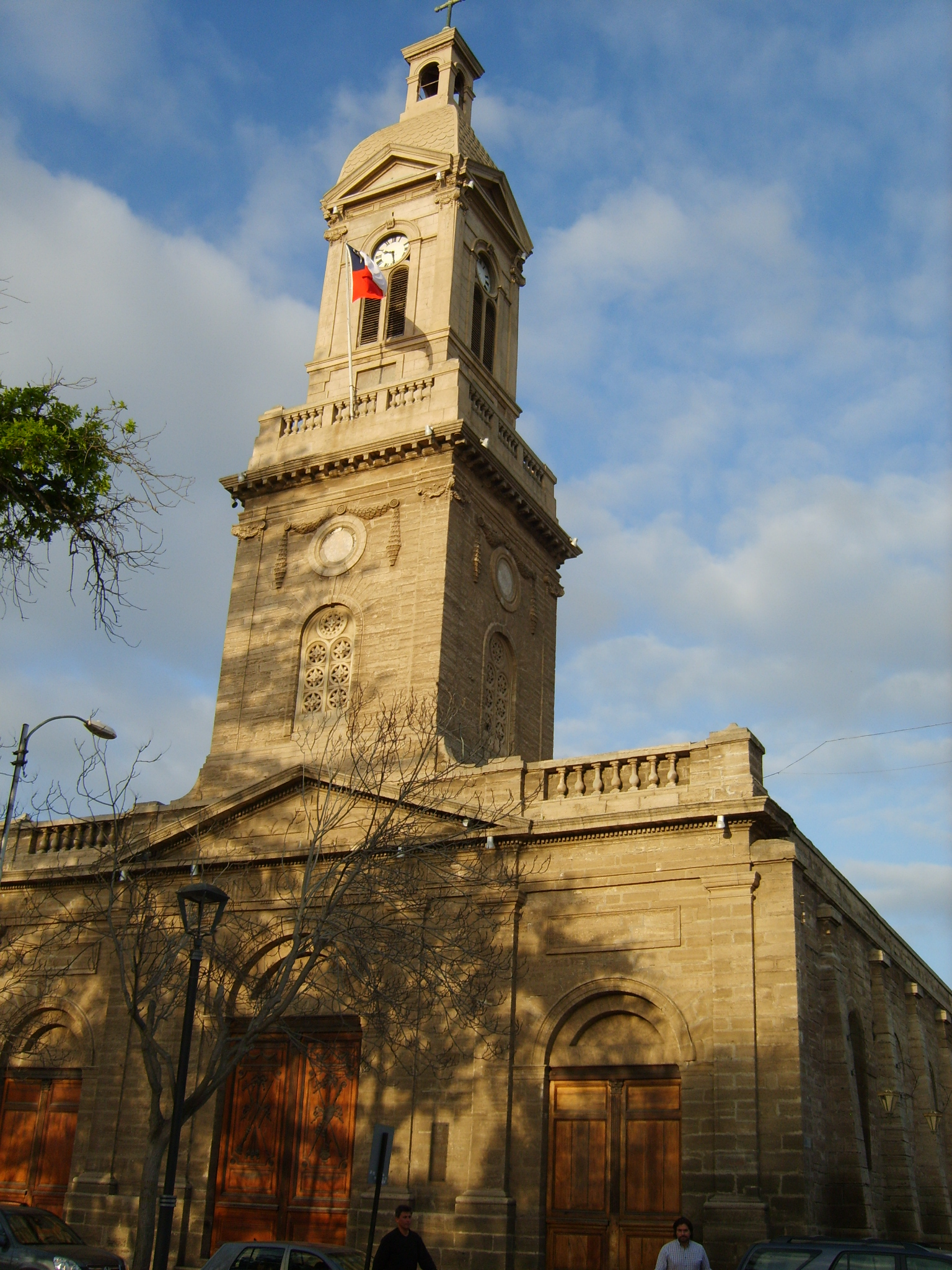 Catedral de La Serena junto a la Plaza de La Serena